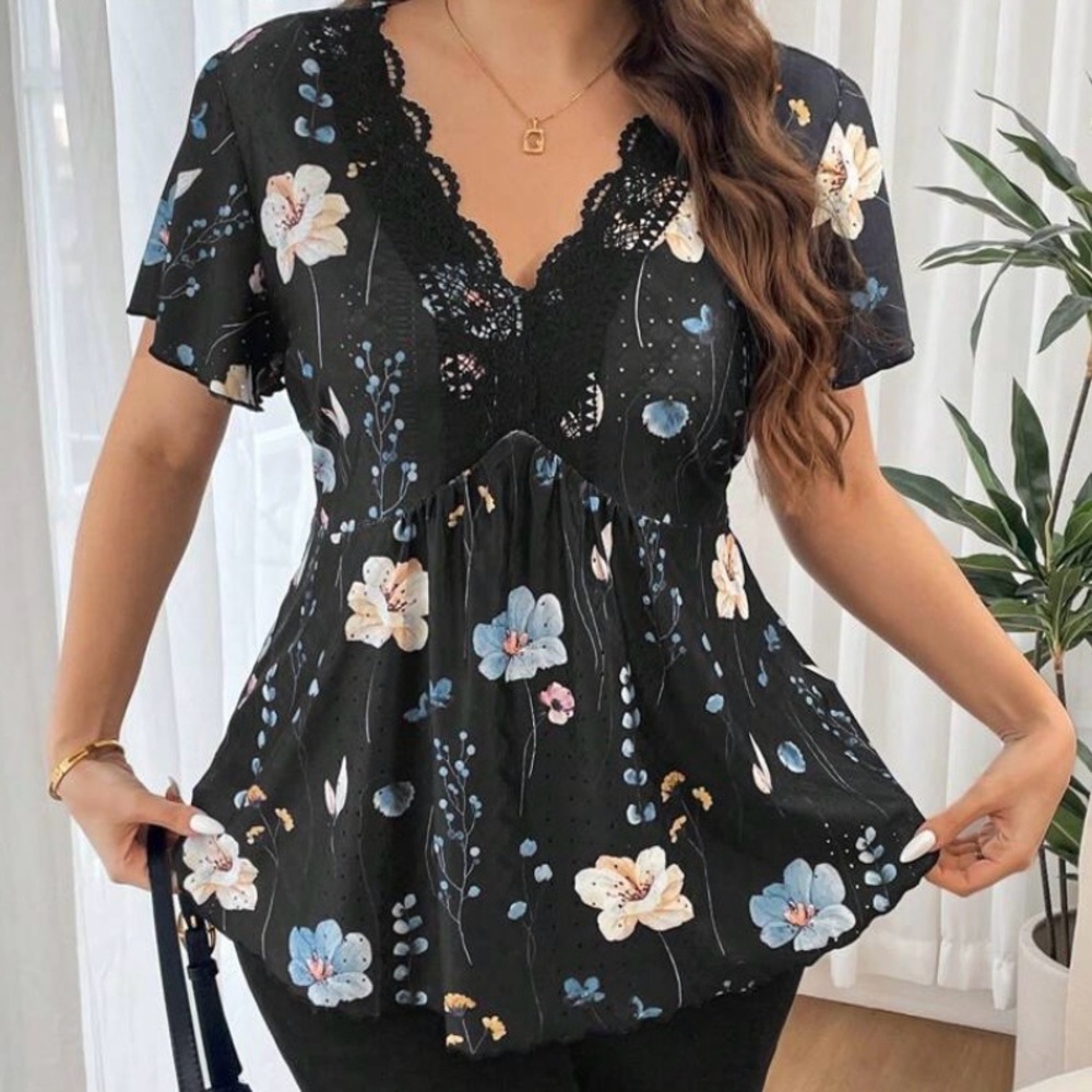 SHEIN Black Floral Lace Blouse